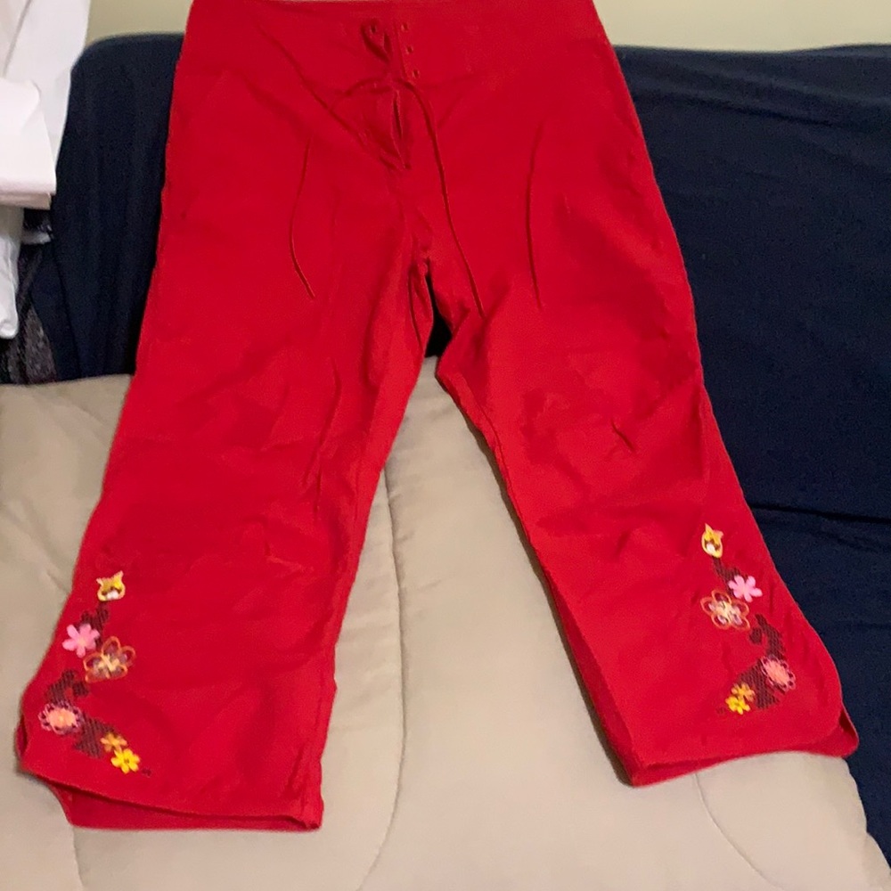 H&M embroidered capris